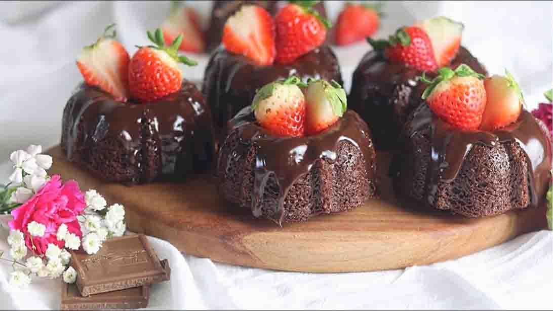 Mini Double Chocolate Bundt Cakes