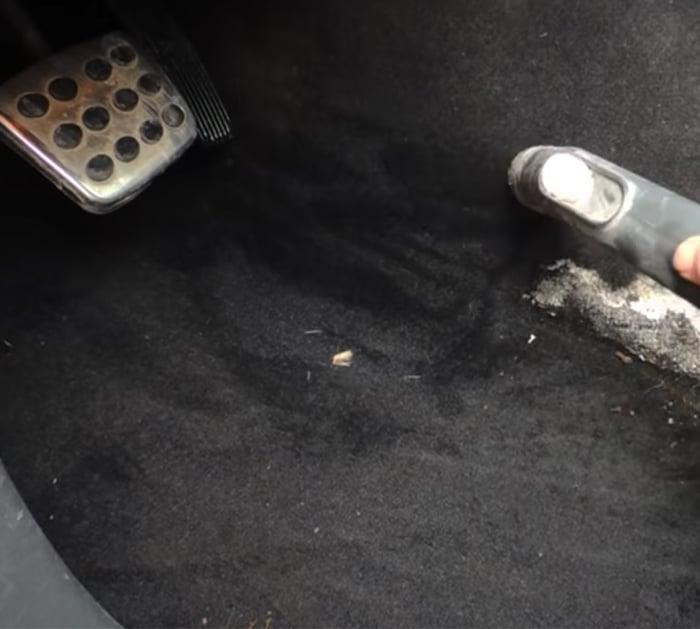 Salt Stain Removal - Carpet Removal for Salt - Winter Cleaning