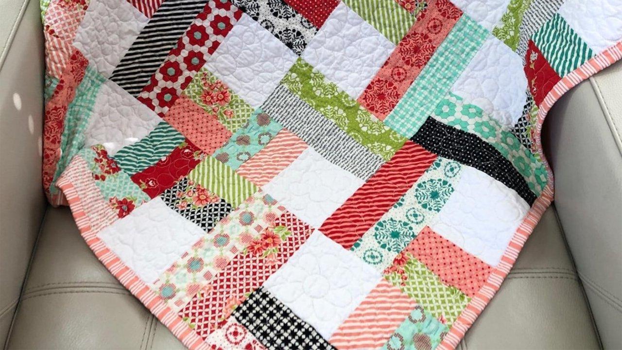 Tumbling Tumbleweeds Jelly Roll Quilt