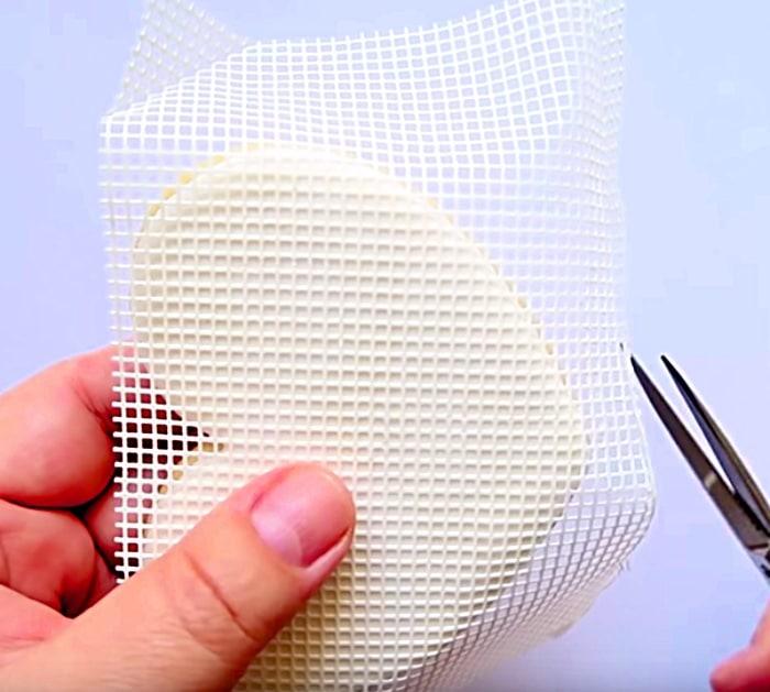 make a cross-stitch icing grid for heart shaped Valentine's Day Cookies