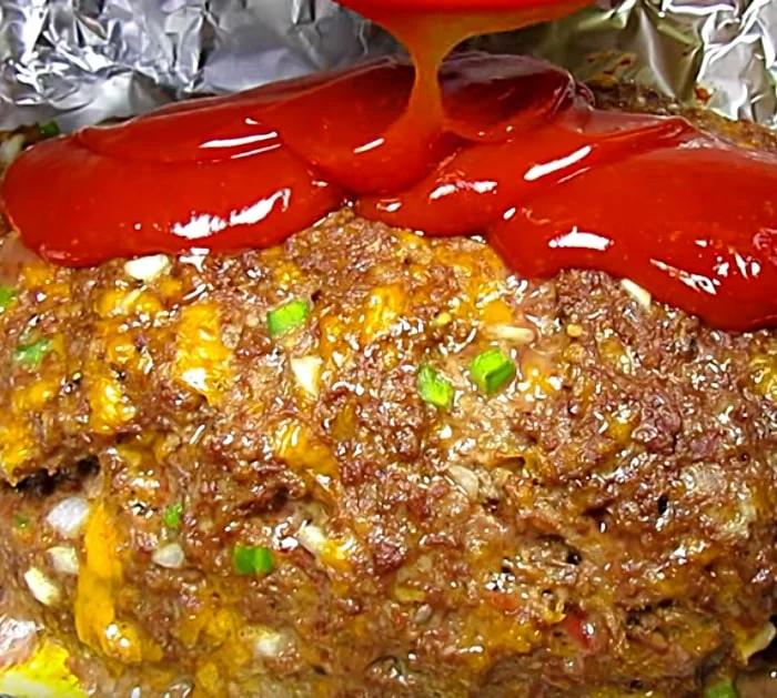 Learn to make a quick easy Cracker Barrel Copycat Meatloaf Recipe