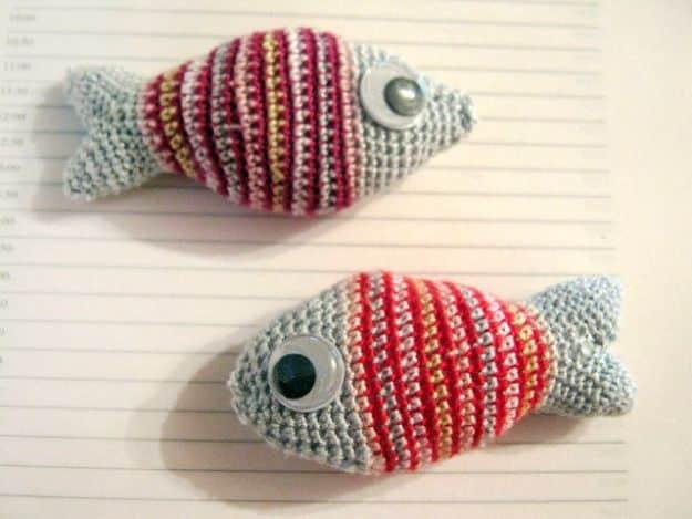 Free Amigurumi Patterns For Beginners and Pros - Fish Amigurumi - Easy Amigurimi Tutorials With Step by Step Instructions - Learn How To Crochet Cute Amigurimi Animals, Doll, Mobil
