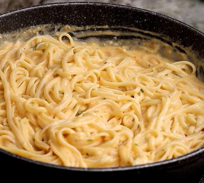 How to Make Creamy Shrimp Scampi