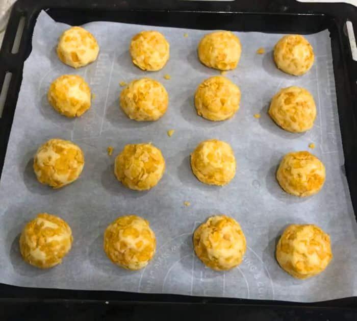Old-Fashioned Melting Moments Cookies Recipe Instructions