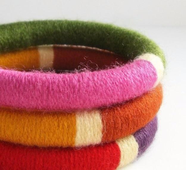 Yarn Bangles, a fun weekend project using basic supplies and a creative decor piece made almost entirely from yarn