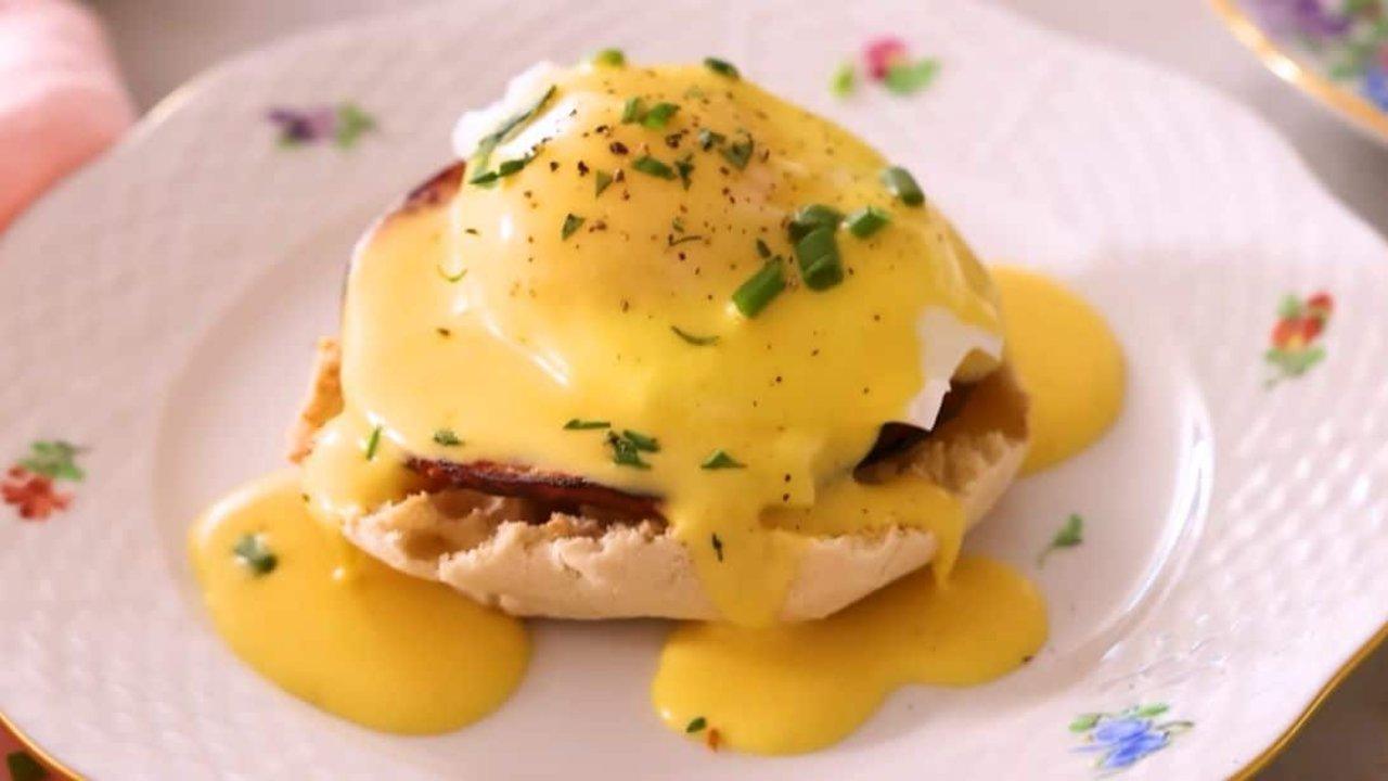 Easy Eggs Benedict Recipe