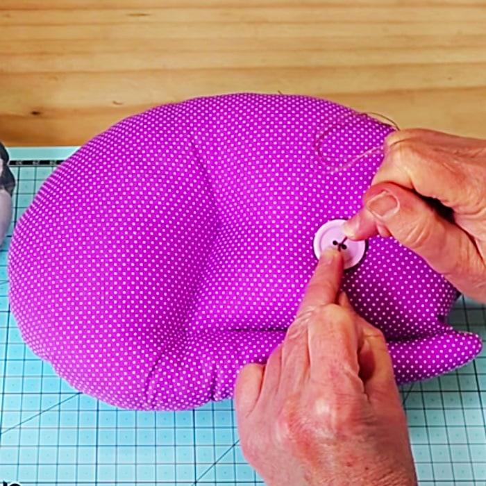 Quilted Animal Ideas - Free Animal Pattern - How To Make A Stuffed Cat