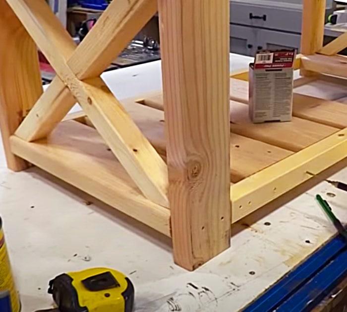 Ana White makes a DIY farmhouse table