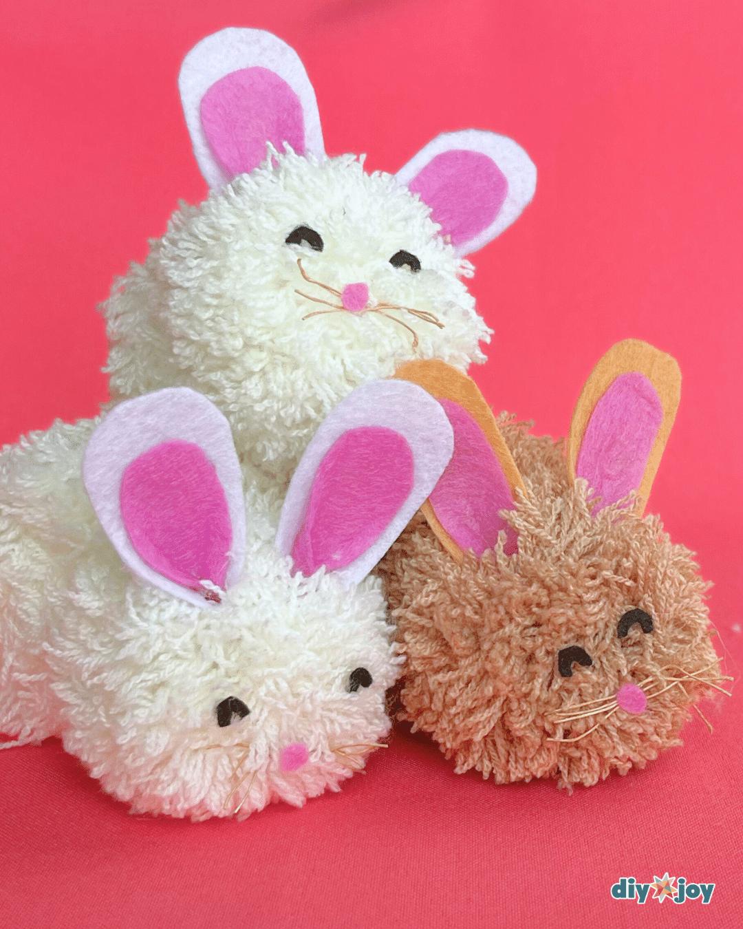 Pom Pom Bunny — easy pom pom crafts