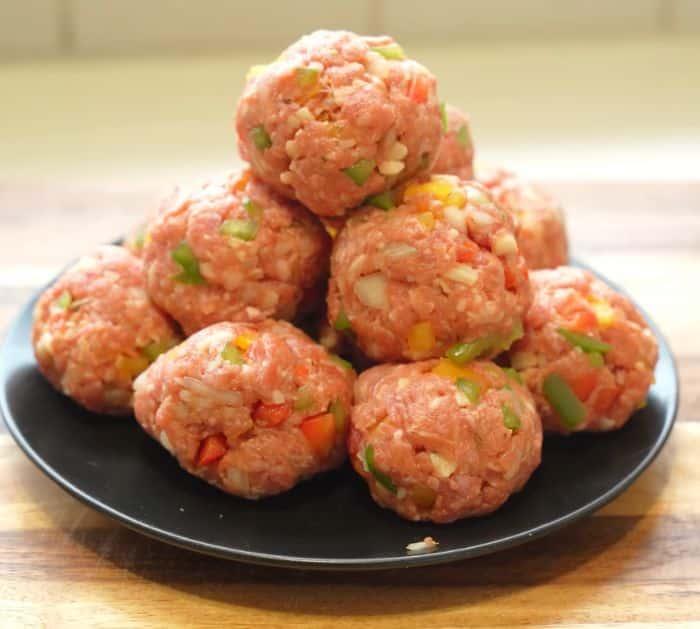 Cheesy Meatballs in Tomato Sauce Recipe Ingredients