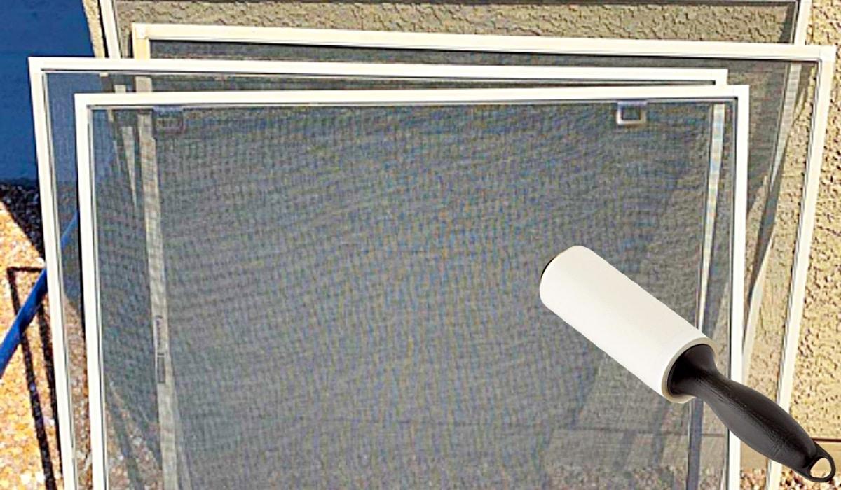 How To Clean Screens With A Lint Roller