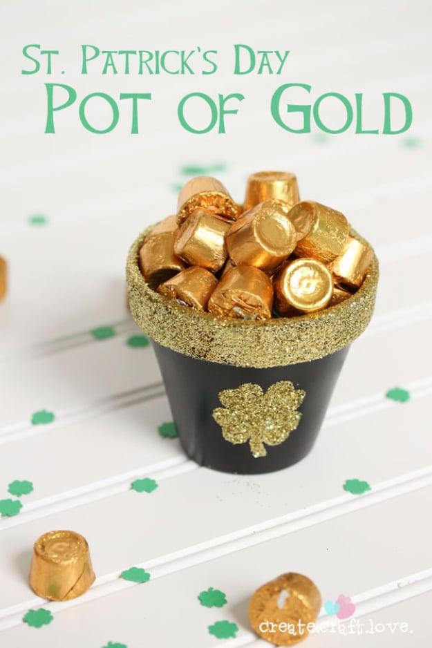 DIY St Patricks Day Ideas - Pot Of Gold - Food and Best Recipes, Decorations and Home Decor, Party Ideas - Cupcakes, Drinks, Festive St Patrick Day Parties With these Easy, Quick a