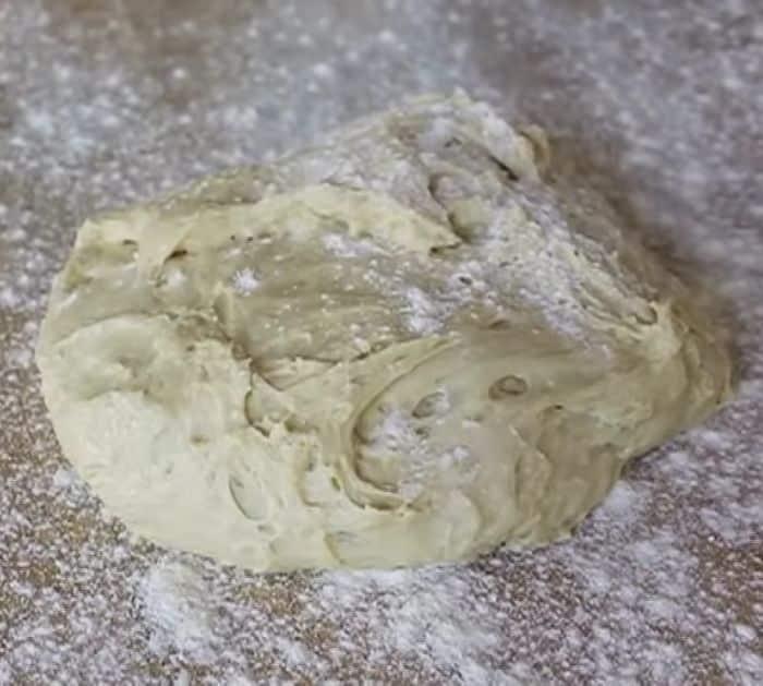 Easy To Make No-Knead Garlic Parmesan Dinner Rolls