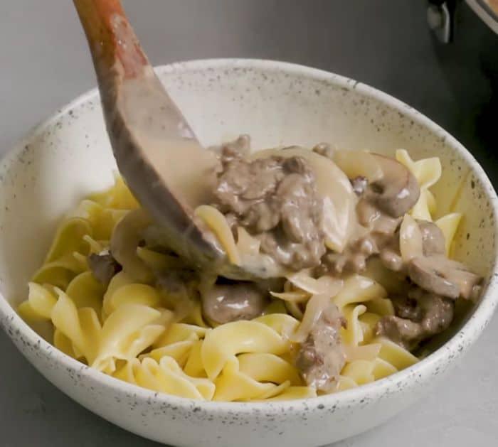 How to Make Creamy Beef Stroganoff