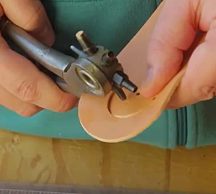 Make a leather mason jar sleeve