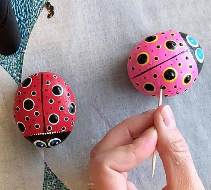 How To Paint Ladybug On A Rock Using Pencils