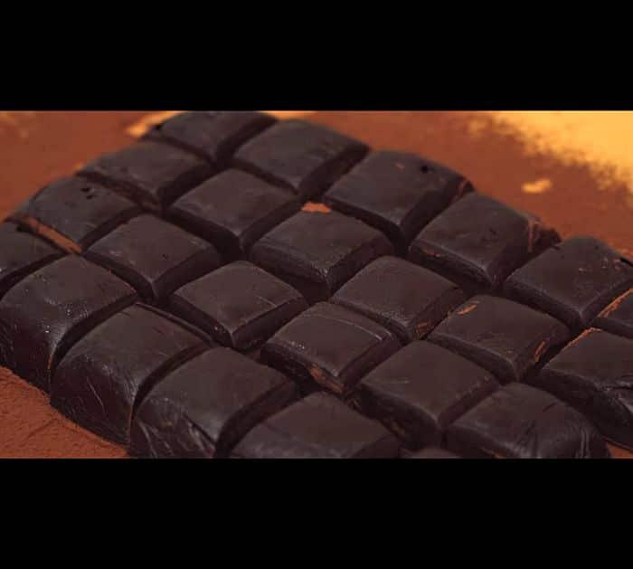 2-Ingredient Chocolate Truffle Recipe Instructions