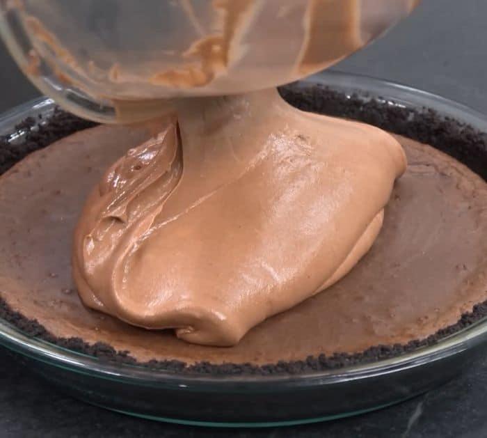 How to Make Mississippi Mud Pie