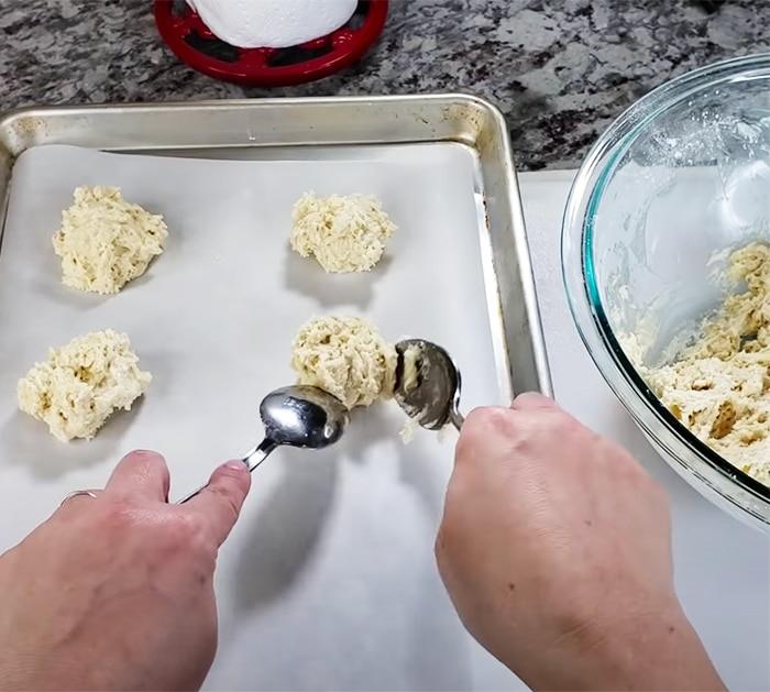 Homemade Biscuit Recipes - How To Make Honey Butter Biscuits
