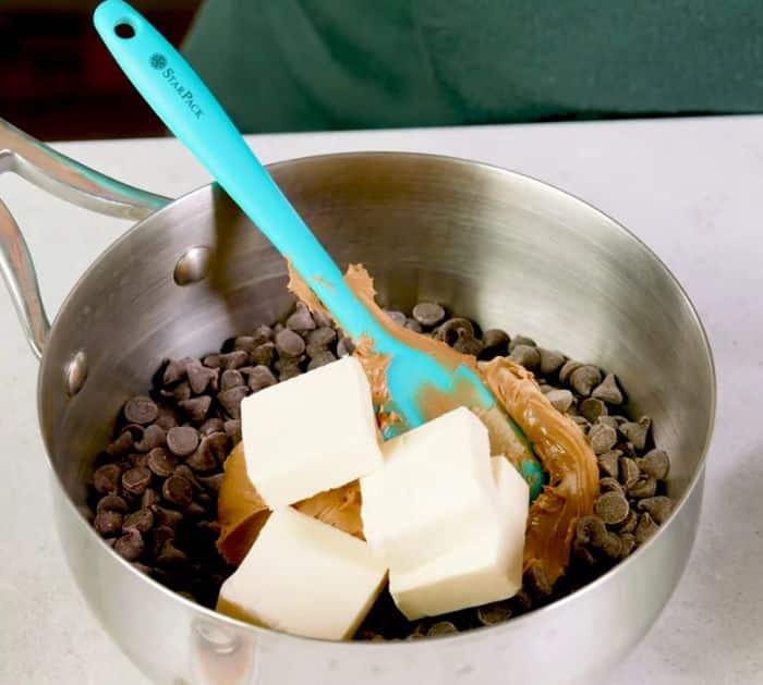 Easy To Make Muddy Buddies