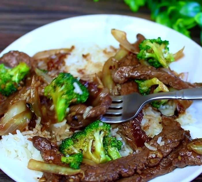 Easy and Quick Stir-Fried Steak And Broccoli