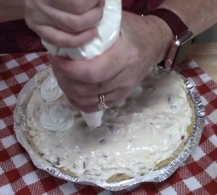 Easy To Make No-Bake Millionaire Pie