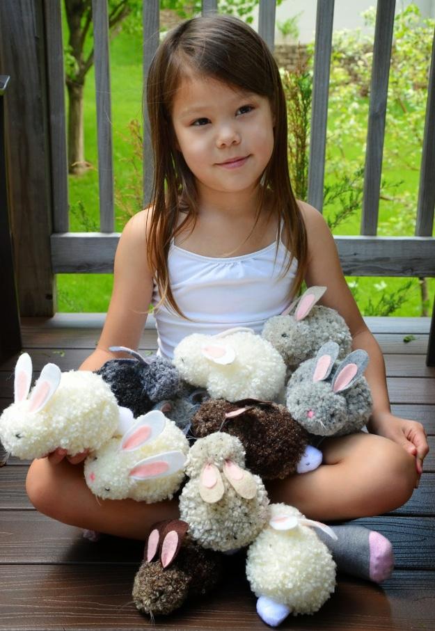 Crafts For Kids To Make At Home - Easy Bunny Pom Poms - Cheap DIY Projects and Fun Craft Ideas for Children - Cute Paper Crafts, Fall and Winter Fun, Things For Toddlers, Babies, B