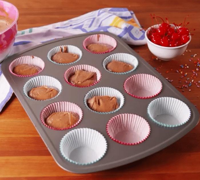 How to Make Ice Cream Sundae Cupcakes