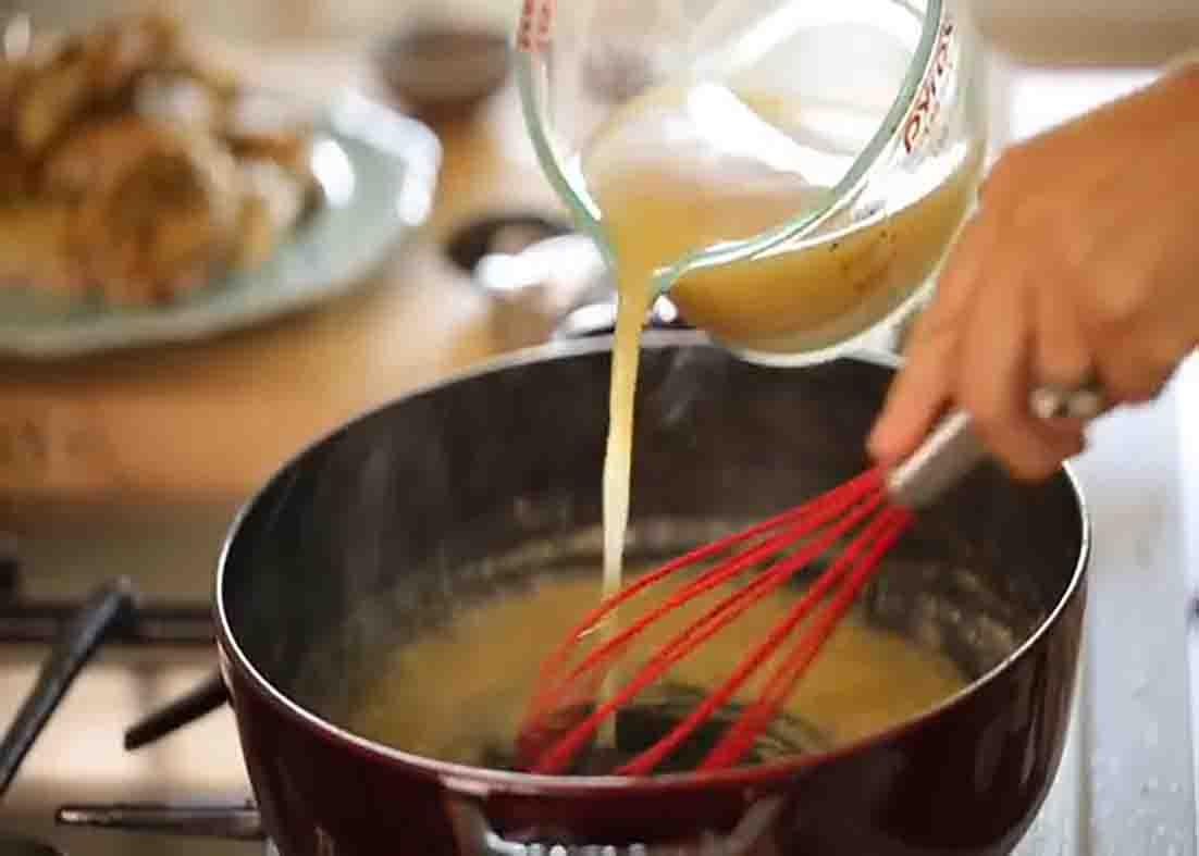 Making the sauce for the chicken and potatoes
