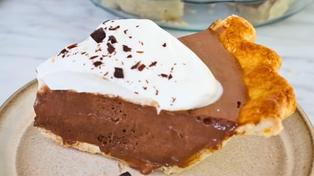 Super Easy and Rich Chocolate Silk Pie