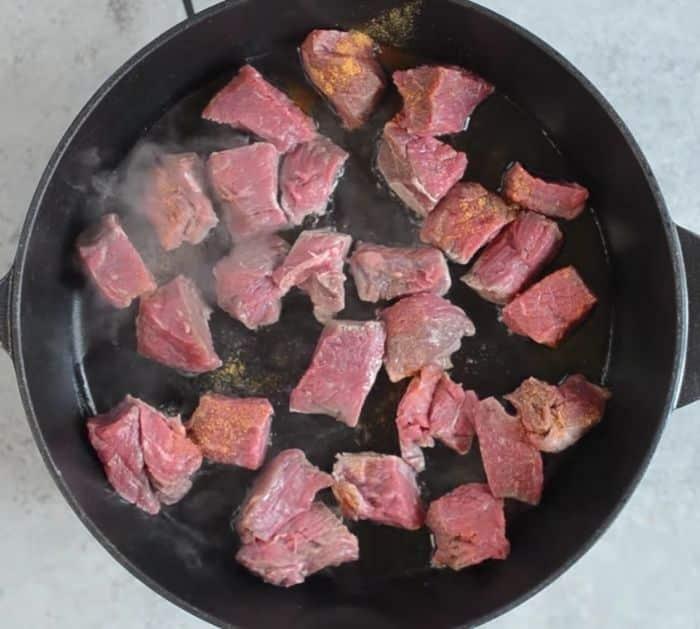 Easy To Make Slow Cooker Beef Tips With Gravy