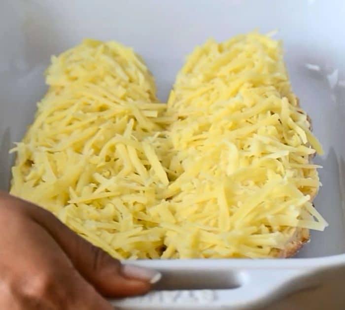 How to Make Cheesy Garlic Bread