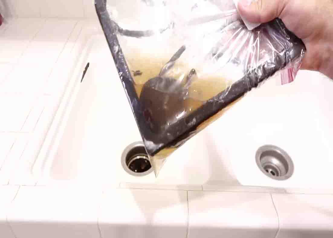 The stovetop piece that was soak in ammonia overnight