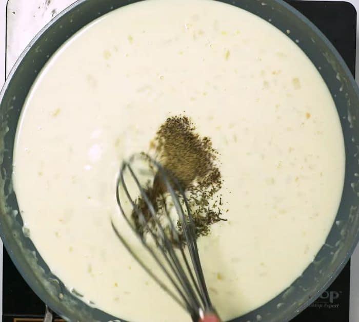 Easy to Make Crockpot Scalloped Potatoes