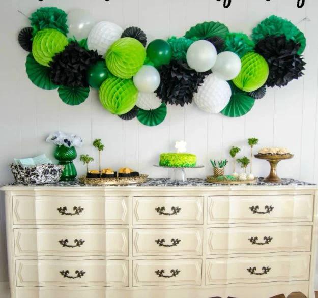 St Patricks Day Decor Ideas - DIY Giant Honeycomb Garland - DIY St. Patrick's Day Party Decorations and Home Decor Crafts - Projects for Walls, Hanging Banners, Wreaths, Tabletop C
