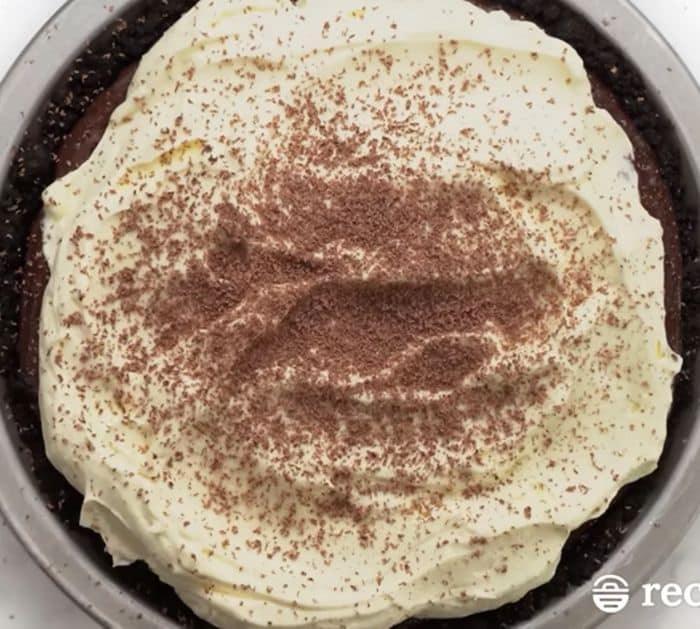 How to Make Frozen Chocolate Pudding Pie
