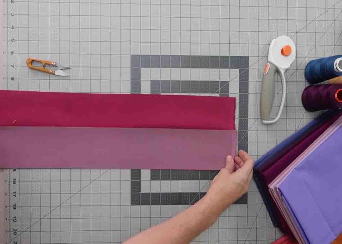 Sewing the strips of the puff quilt together