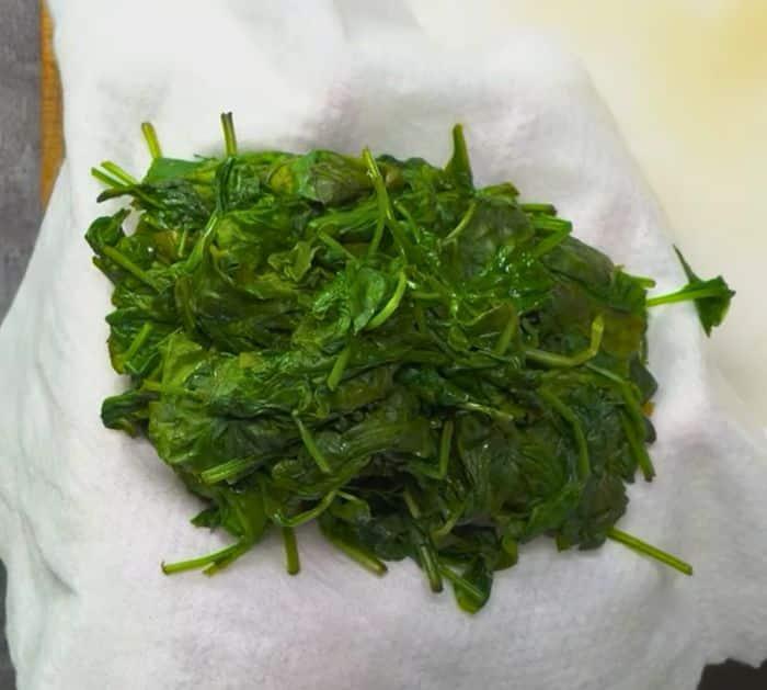 Easy Creamed Spinach Ingredients