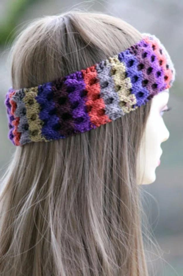 Knitted gift idea: a honeycomb stitch headband knit in a textured pattern for a cozy winter accessory