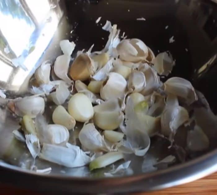 How to Peel 20 Cloves in 20 Seconds Method