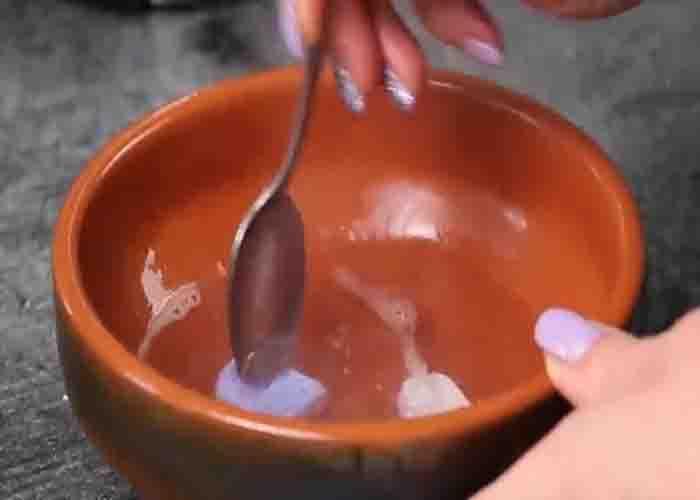 Dissolving the dishwashing tablet for the oven cleaning hack