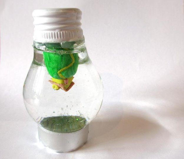 DIY Snow Globe Ideas - Light Bulb Snow Globe - Easy Ideas To Make Snow Globes With Kids - Mason Jar, Picture, Ornament, Waterless Christmas Crafts - Cheap DYI Holiday Gift Ideas