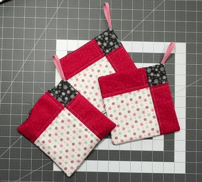 How to Make Quilted Potholders