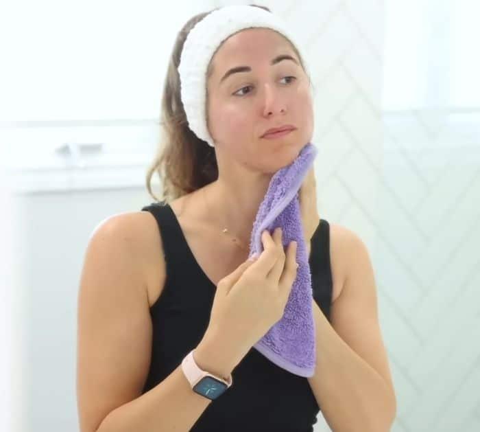 Easy Tips & Hacks To Keep Your Bathroom Clean