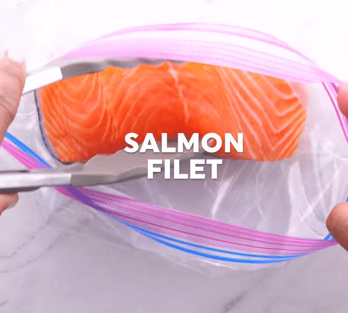 How to Make Honey Sriracha Salmon