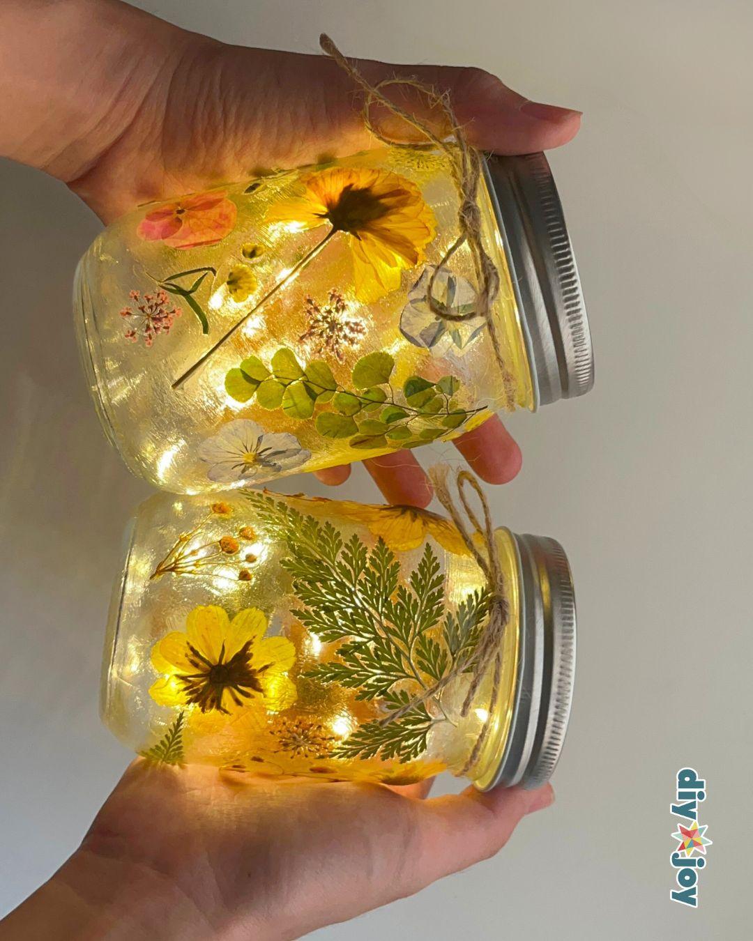 Mason Jar Fairy Lights Pressed Flowers — cool ideas to try