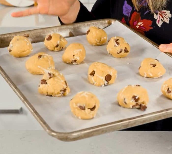 How to Make Coconut Chocolate Chip Cookies