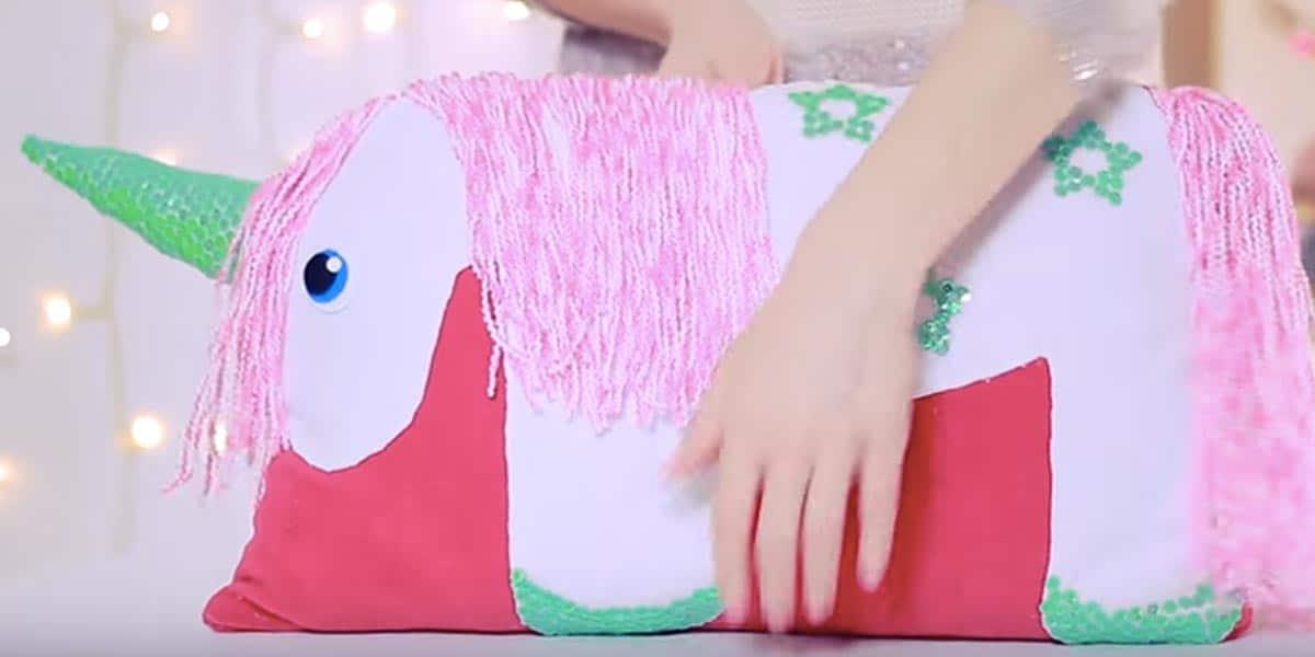 When I Think Of Unicorns I Think Of Magical And To Make One You Don’t Have To Sew It! (WATCH!)
