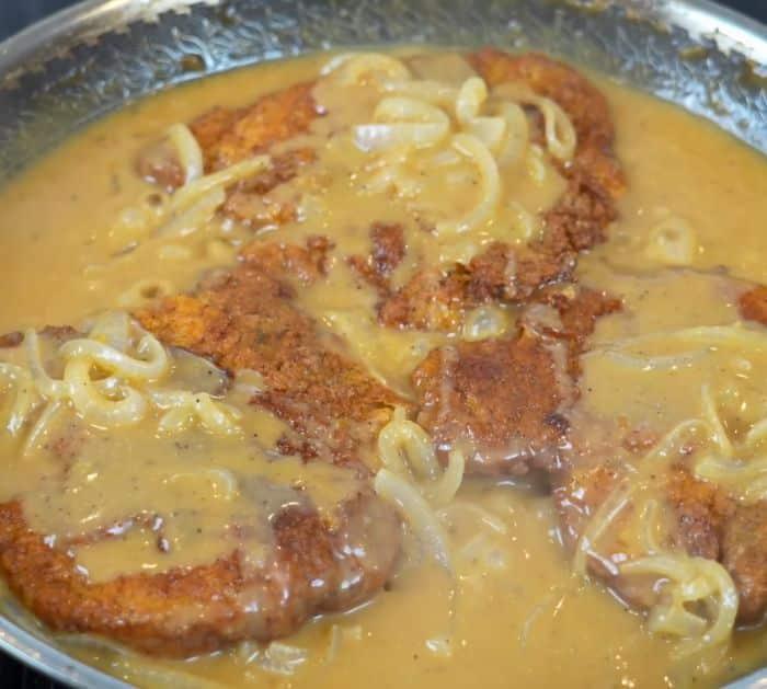 How to Make Smothered Pork Chops