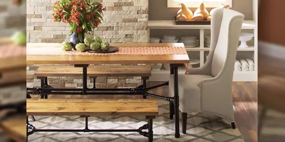 Watch How Easy He Builds This Amazing Wood And Industrial Pipe Table!